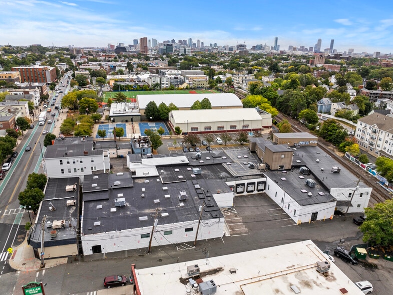 More Photos Of 22 Kent St, Somerville Manufacturing For Lease