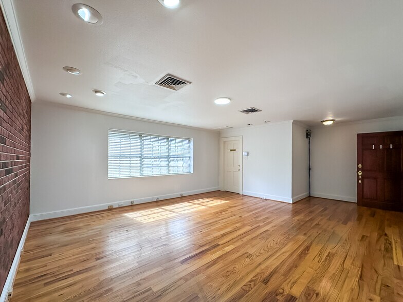 More Photos Of 2000 S Florida Ave, Lakeland Office For Lease