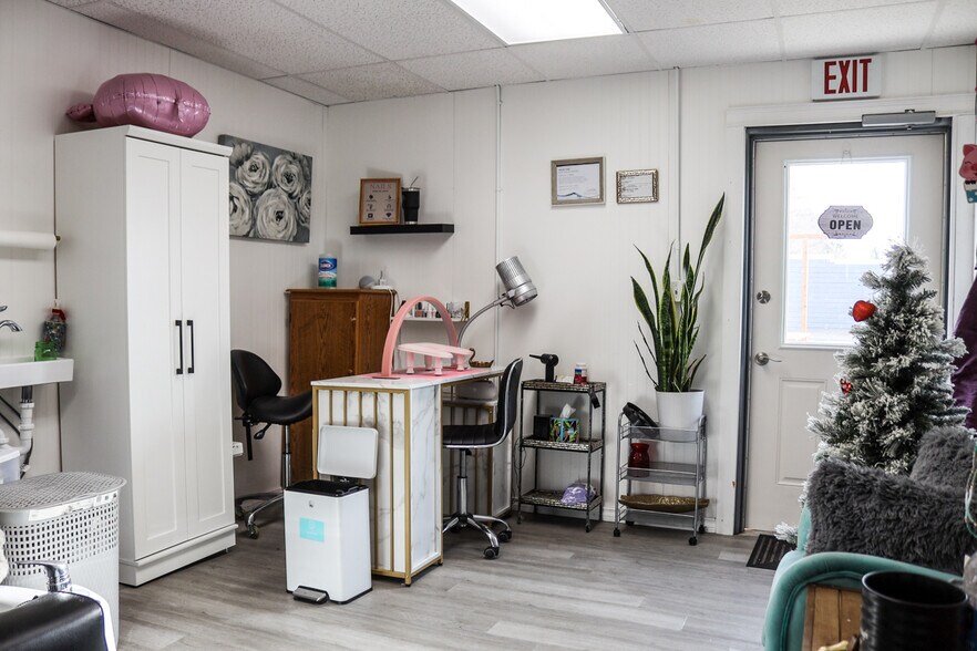 More Photos Of 426 Central Ave, Fairfield Storefront For Sale