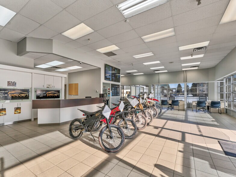 More Photos Of 1276 Trans Canada Way SE, Medicine Hat Showroom For Sale