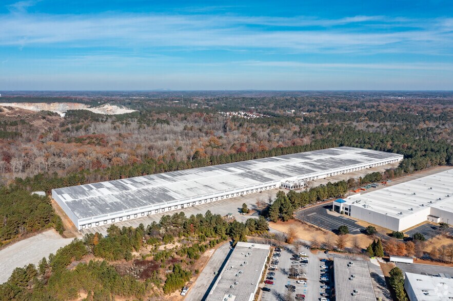 More Photos Of 500 Business Center Dr, Stockbridge Distribution For Lease