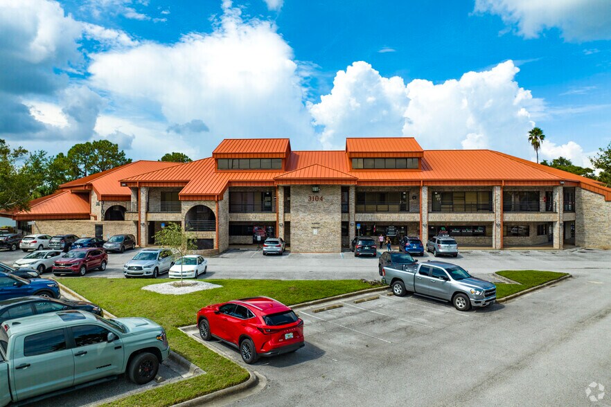 More Photos Of 3104 W Waters, Tampa Office For Lease