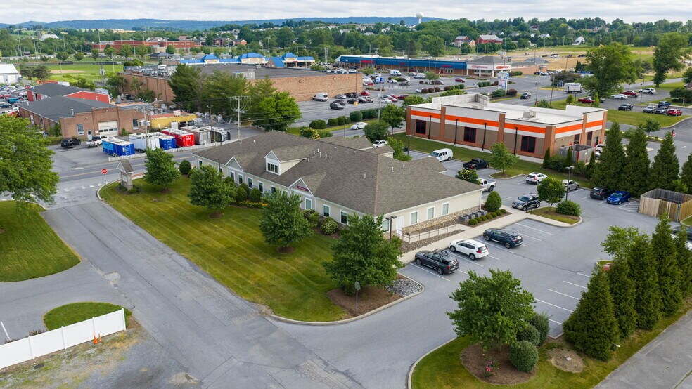 More Photos Of 60 Doe Run Rd, Manheim Medical For Lease