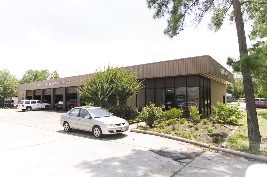 More Photos Of 1208 Stonehollow Dr, Humble Auto Repair For Sale