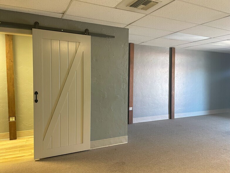 More Photos Of 511-515 Lee Blvd, Richland Office For Lease