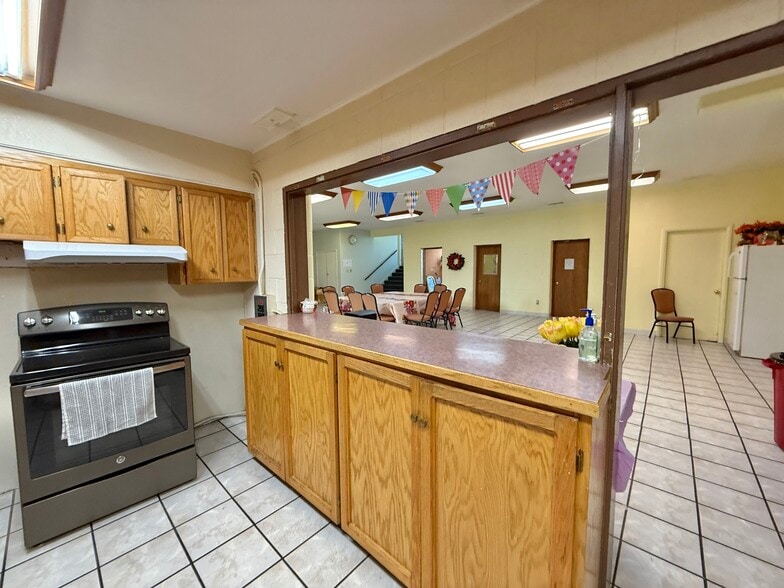 More Photos Of 303 W Clark St, Pasco Religious Facility For Sale