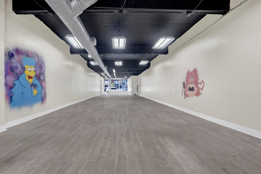 More Photos Of 7055 N Clark St, Chicago Storefront Retail Residential For Lease