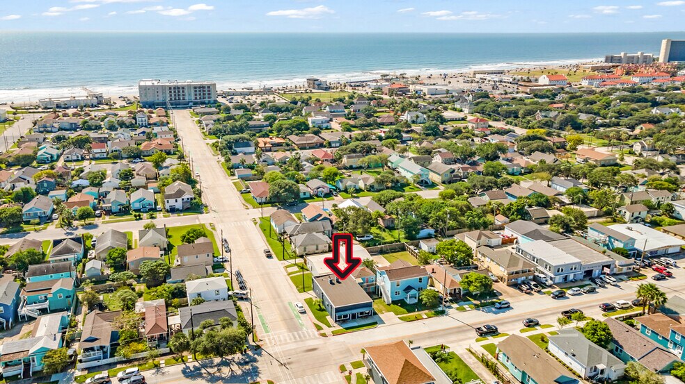 More Photos Of 4301 Avenue S, Galveston Storefront For Sale