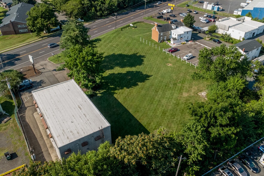 More Photos Of 329 Lincoln Hwy, Fairless Hills Warehouse For Sale