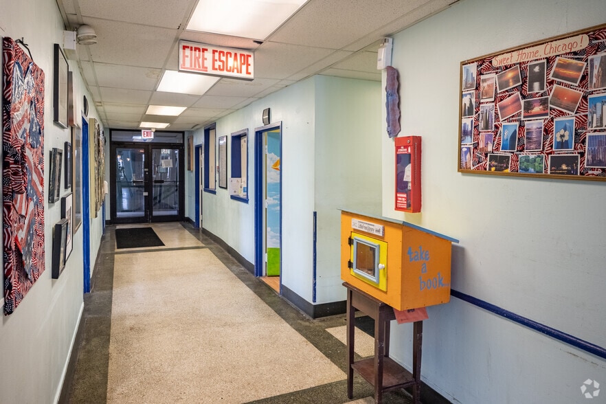 More Photos Of 4554 N Broadway, Chicago Office For Sale