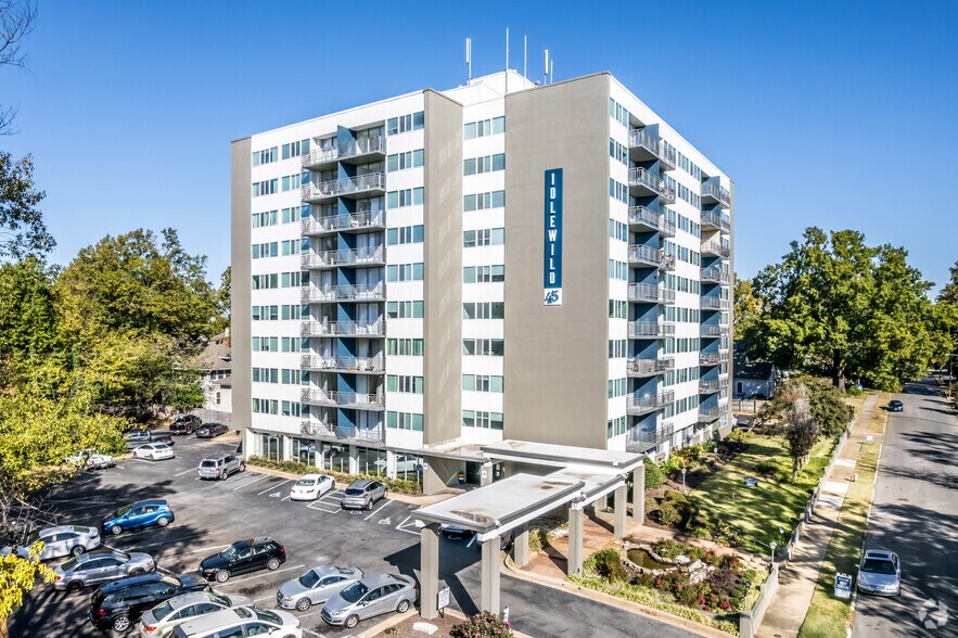 Primary Photo Of 45 S Idlewild, Memphis Apartments For Sale