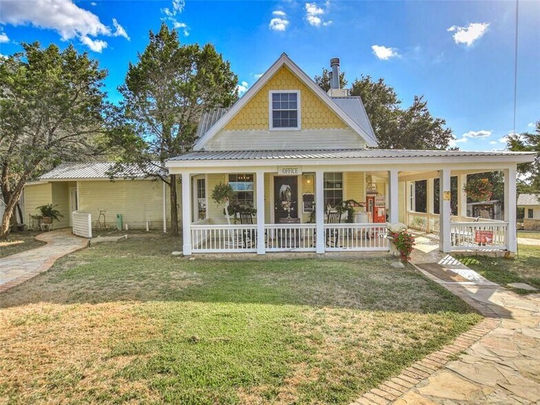More Photos Of 251 Circle Dr, Wimberley Hospitality For Sale
