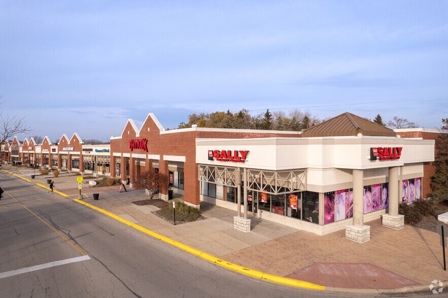 More Photos Of 701 N Milwaukee Ave, Vernon Hills Unknown For Lease