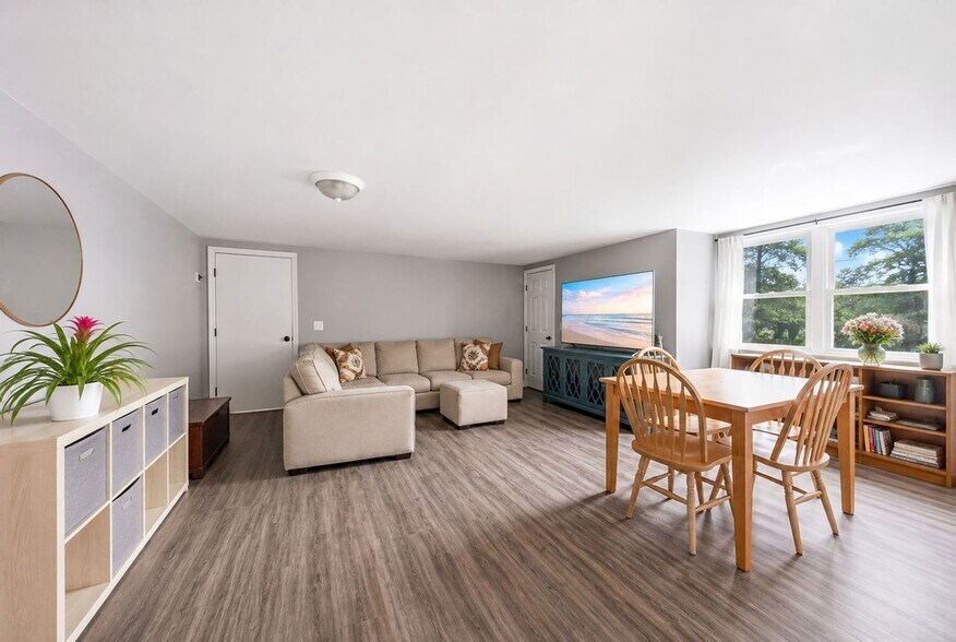 More Photos Of 148 Katama Rd, Edgartown Flex For Sale