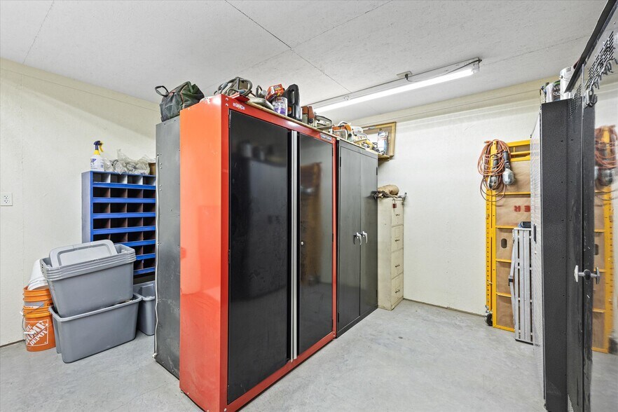 More Photos Of 7703 Prairie Creek Ln, Tolar Contractor Storage Yard For Sale