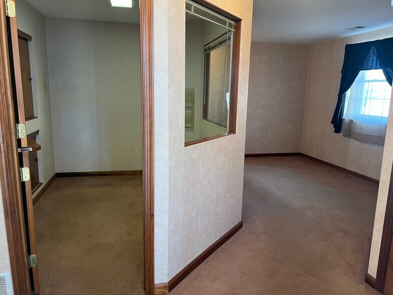 More Photos Of 1100 Murdoch Ave, Parkersburg Storefront Retail Residential For Sale