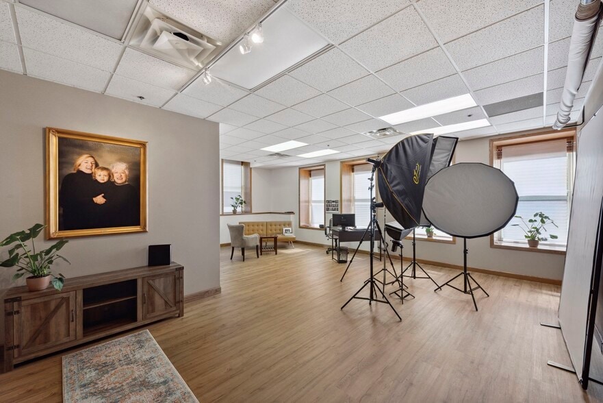 Primary Photo Of 261 School Ave, Excelsior Office For Lease
