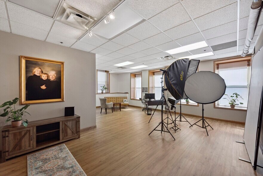 More Photos Of 261 School Ave, Excelsior Office For Sale
