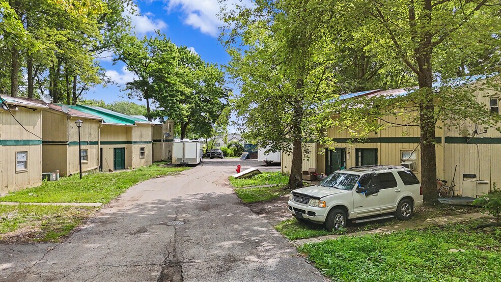 More Photos Of 23 Grand Ave, Norwalk Apartments For Sale