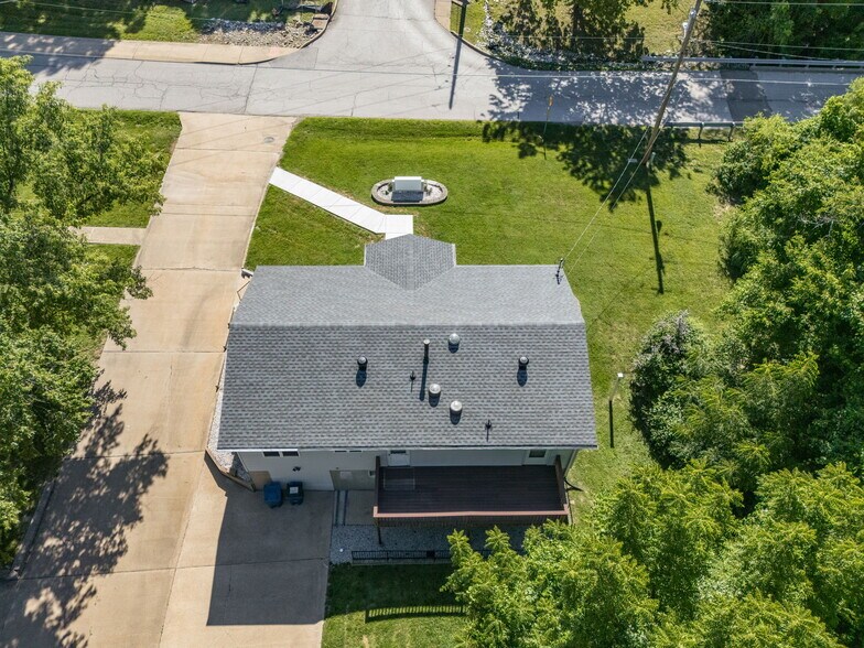 More Photos Of 535 Elm St, Hillsboro Office For Sale