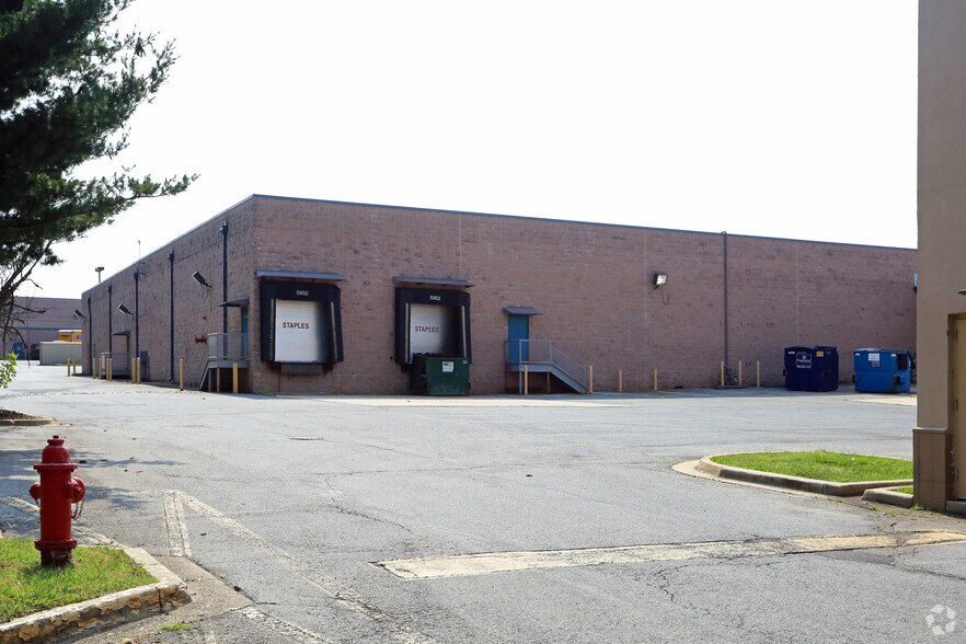 More Photos Of 6041-6235 Oxon Hill Rd, Oxon Hill Unknown For Lease