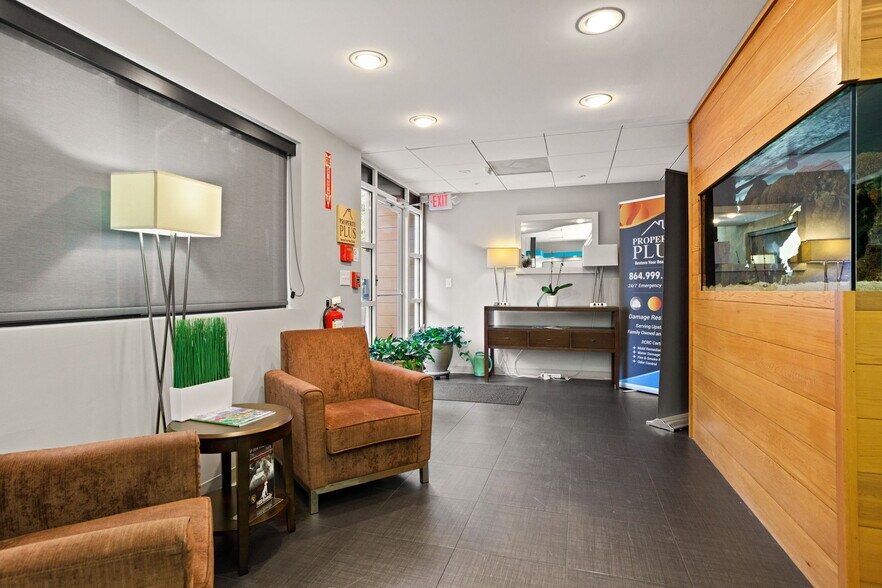 More Photos Of 340 Interstate Blvd, Greenville Warehouse For Sale