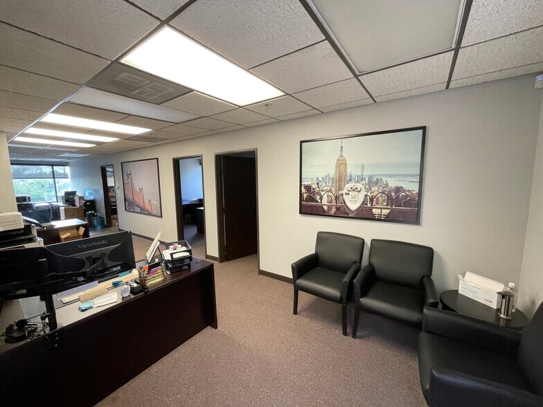 More Photos Of 2615 190th St, Redondo Beach Office For Lease
