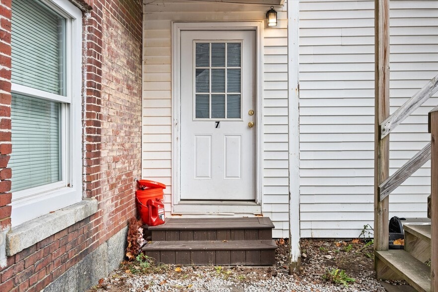 More Photos Of 72 3rd St, Bangor Apartments For Sale