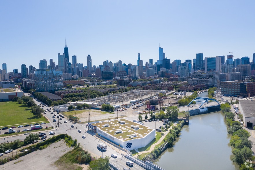 More Photos Of 1160 N Halsted St, Chicago Freestanding For Sale