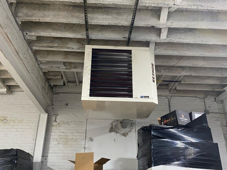 More Photos Of 485 21st St, Irvington Warehouse For Lease