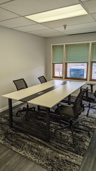 More Photos Of 29 Lafayette Rd, North Hampton Storefront Retail Office For Lease