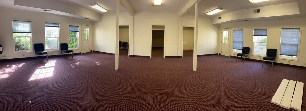 More Photos Of 1939 Goldsmith Ln, Louisville Medical For Lease