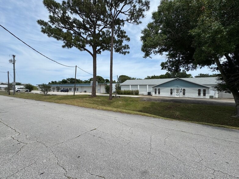 More Photos Of 1826 Baldwin St, Rockledge Warehouse For Sale