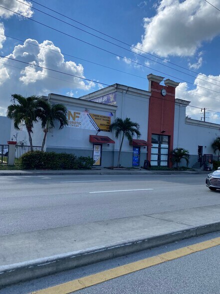 More Photos Of 5900 Stirling Rd, Hollywood Warehouse For Lease