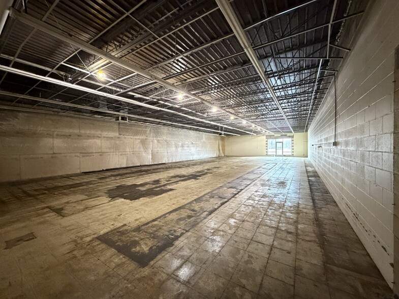 More Photos Of 1100 N Main St, Three Rivers Manufacturing For Lease