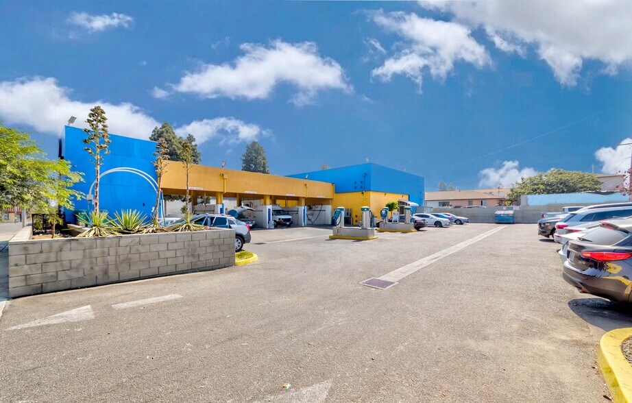 More Photos Of 10601 S Vermont Ave, Los Angeles Freestanding For Sale