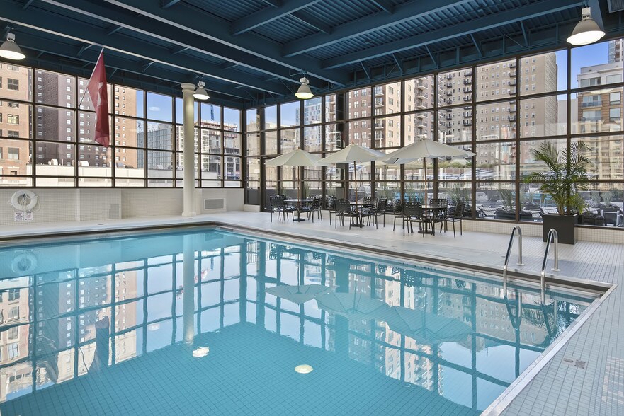 More Photos Of 2 E 8th St, Chicago Apartments For Lease