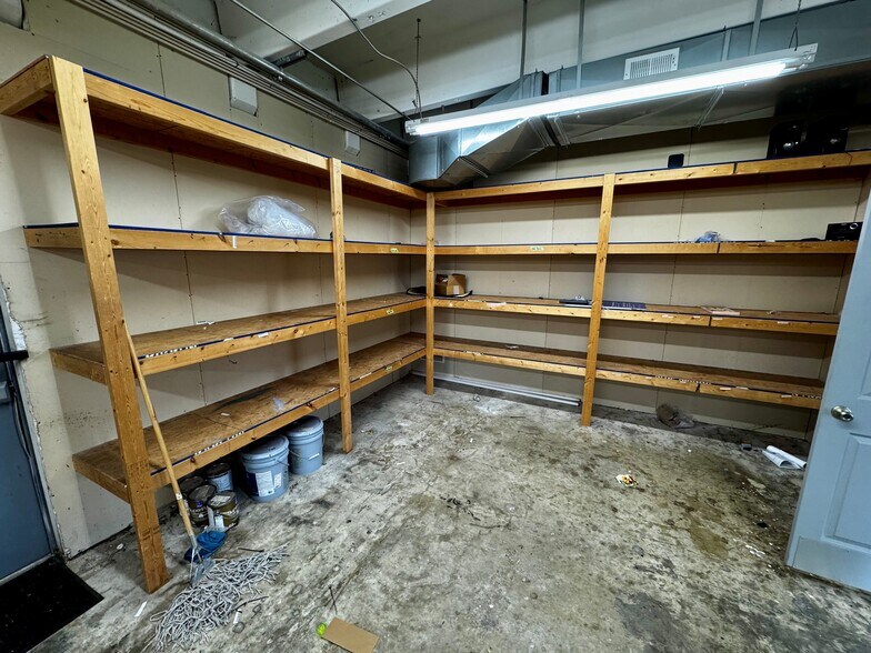 More Photos Of 514-528 NW 7 Hwy, Blue Springs Unknown For Lease