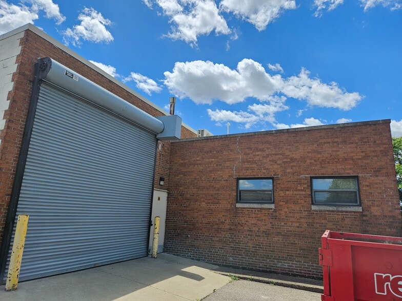 More Photos Of 1230 S Expressway Dr, Toledo Manufacturing For Sale