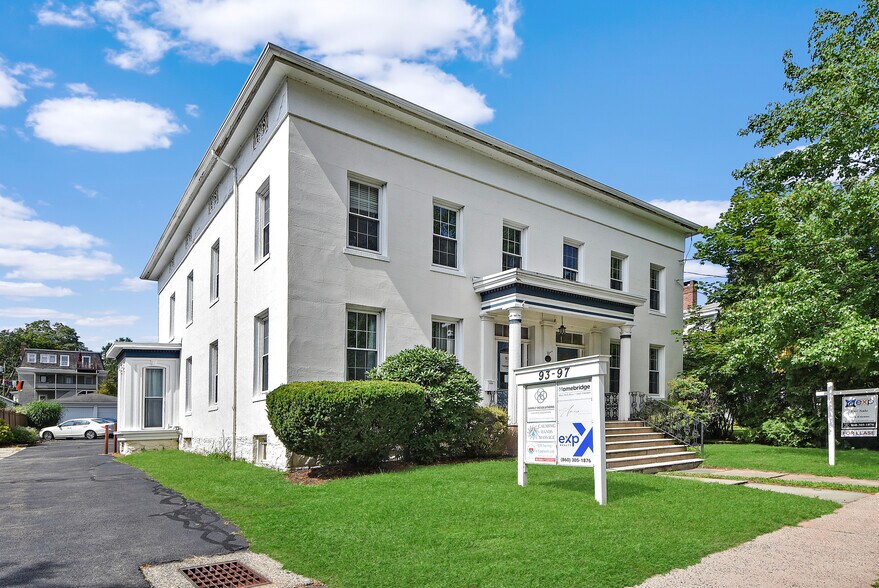 More Photos Of 93-97 Broad St, Middletown Office For Sale