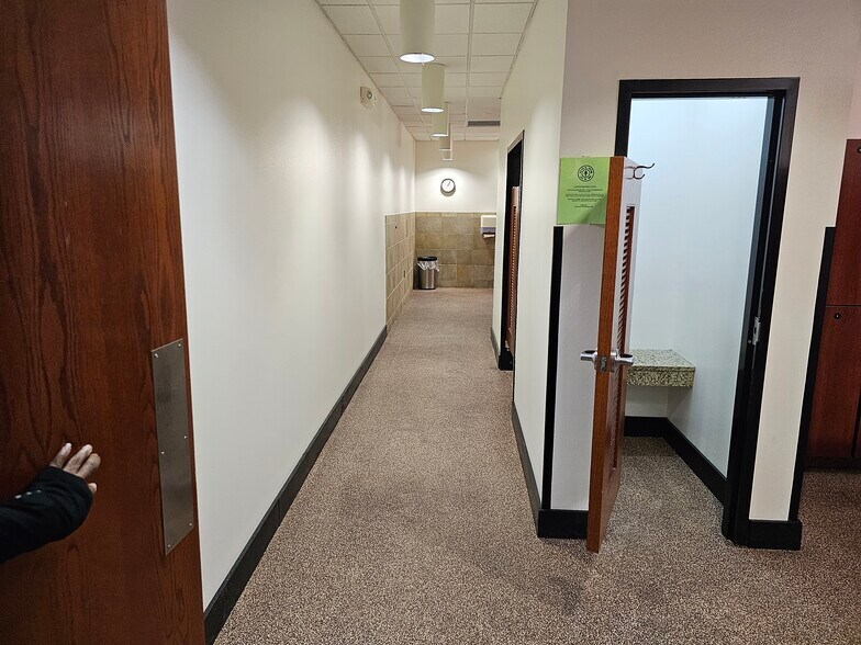 More Photos Of 140 Eglin Pky SE, Fort Walton Beach Health Club For Sale