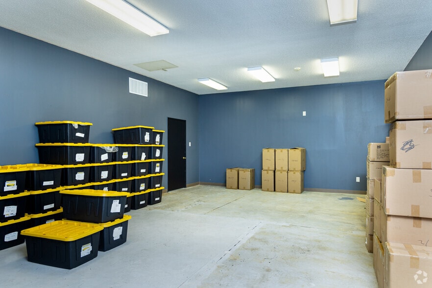 More Photos Of 5801 Old Collinsville Rd, Fairview Heights General Retail For Lease