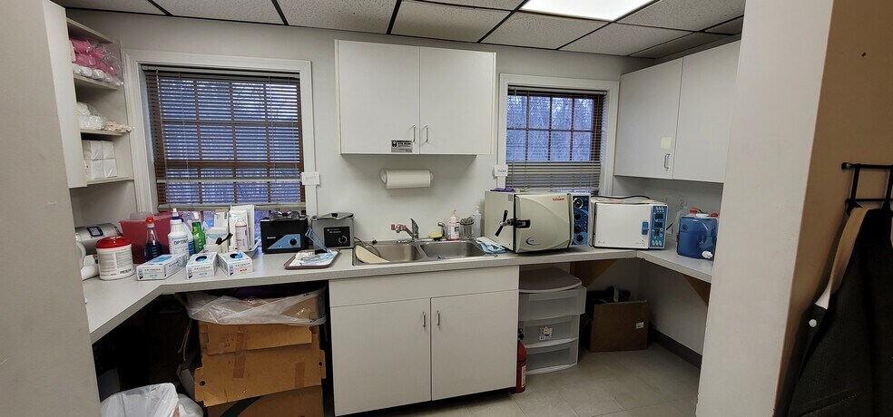 More Photos Of 149 Durham Rd, Madison Coworking Space