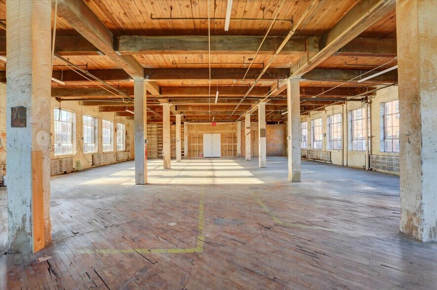 More Photos Of 40 Lurgan Ave, Shippensburg Manufacturing For Sale
