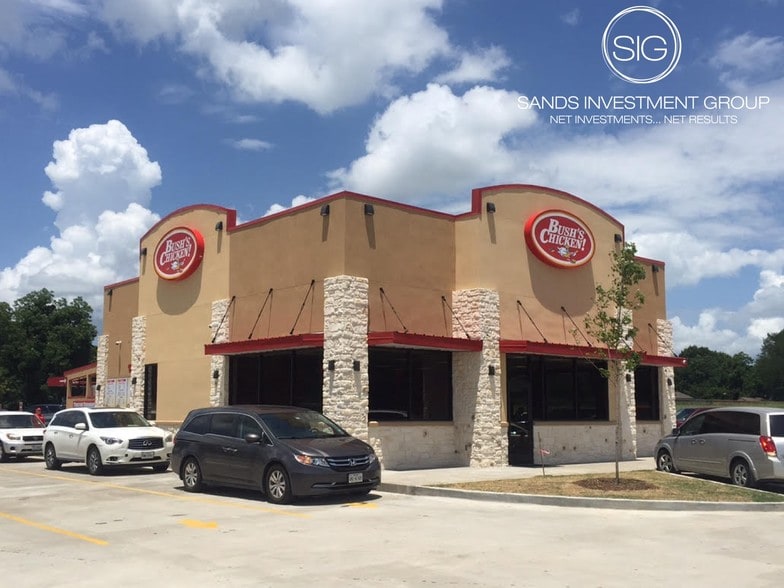 Primary Photo Of 106 College Ave, Levelland Restaurant For Sale