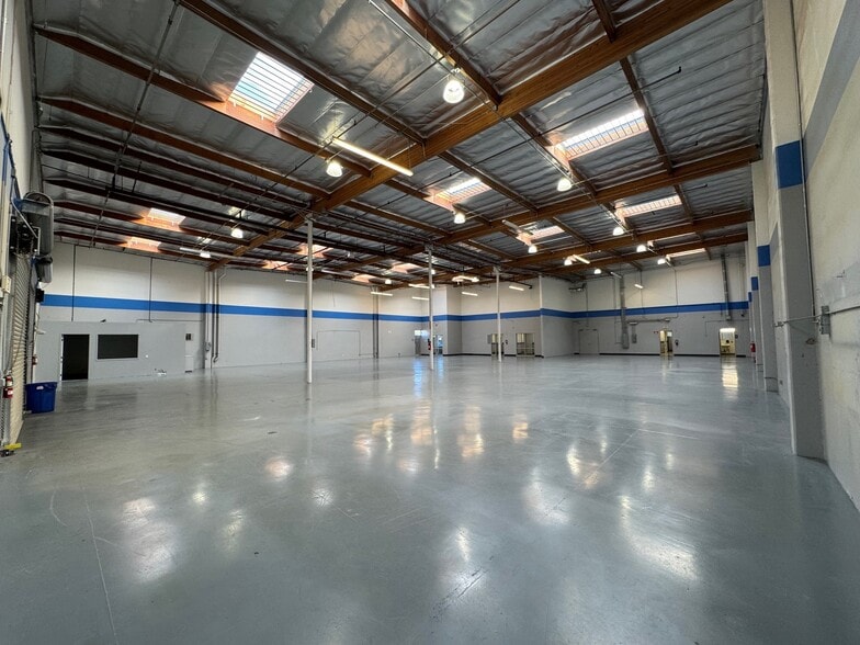 More Photos Of 23141 Arroyo Vista, Rancho Santa Margarita Warehouse For Lease