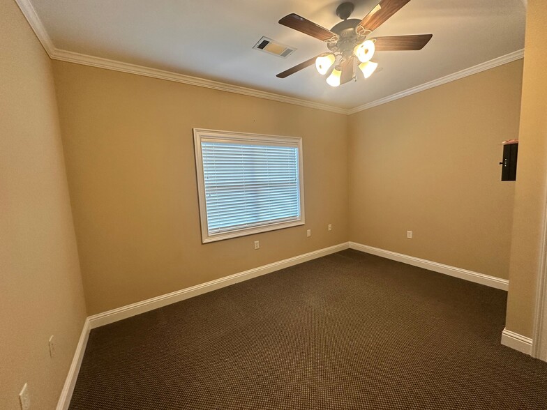 More Photos Of 416 Pirkle Ferry Rd, Cumming Office Residential For Sale