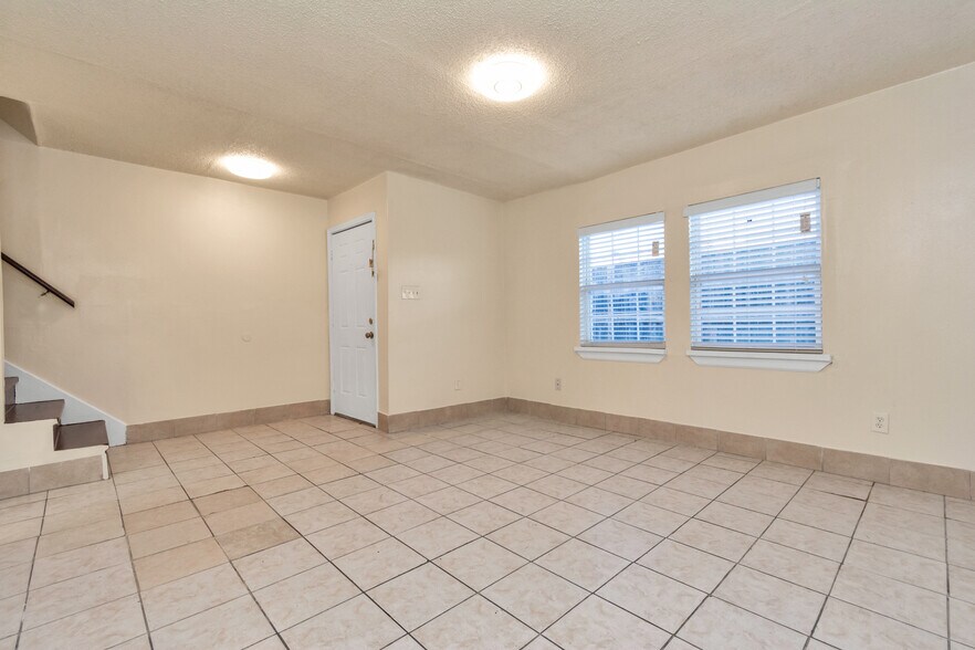 More Photos Of 6659 Brittmoore rd, Houston Multifamily For Sale