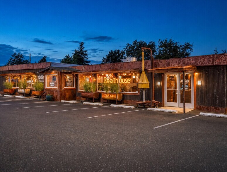 Primary Photo Of 780 US-101, Chinook Restaurant For Sale