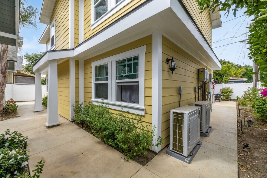 More Photos Of 618 S Van Ness Ave, Santa Ana Apartments For Sale